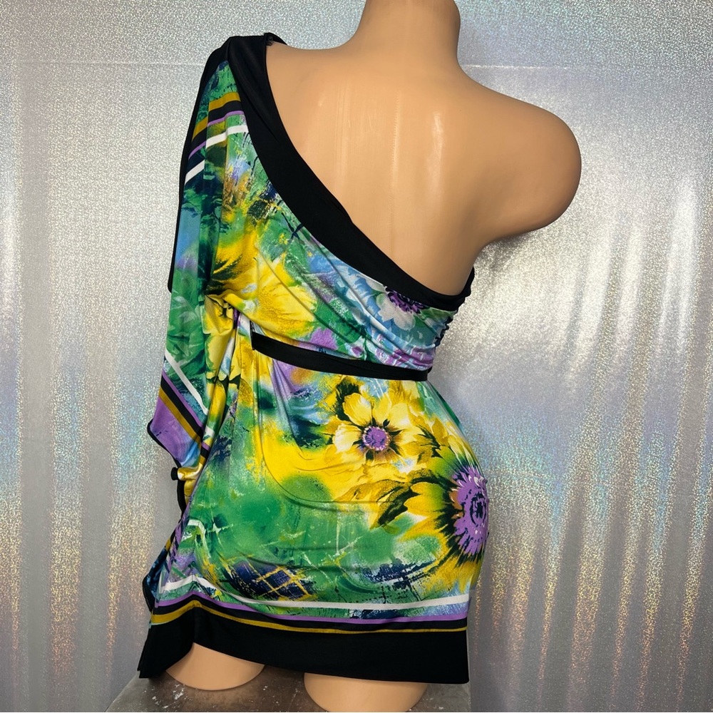 Entry blouse tie at waist one shoulder bay wing belted open shoulder floral top - Picture 11 of 13